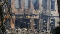Kementerian Pertahanan Ukraina menyebut serangan rudal Rusia itu sebagai kejahatan perang yang serius di bawah Konvensi Jenewa, yang menetapkan bagaimana tentara dan warga sipil harus diperlakukan saat perang terjadi.  