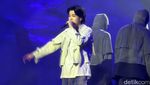 Foto-foto Penampilan Suga BTS di Konser Agust D D-DAY TOUR Day 1