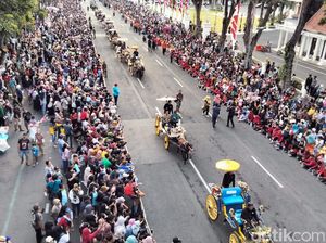 Ribuan Warga Nikmati Surabaya Vaganza, Ada yang Nunggu dari Siang