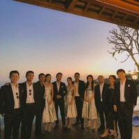 Omar DanielBegini potret Omar Daniel bersama para teman sesama artis.Foto: Instagram