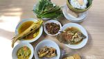 Nikmatnya Sambal Dadak Racikan Mpok Kuni Ngumpet di Tangerang