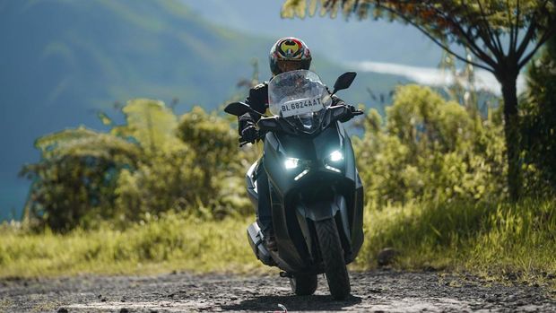 Yamaha Xmax Tour de Sumatra Yamaha Xmax Tour de Sumatra