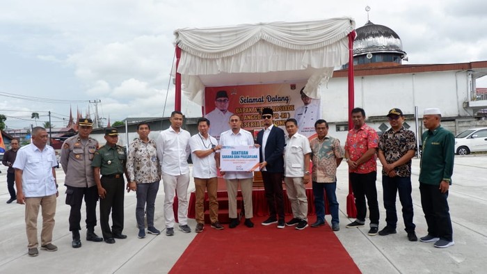 Andre Rosiade Fasilitasi Pengadaan Ribuan Meja-Kursi Stasiun Lambuang
