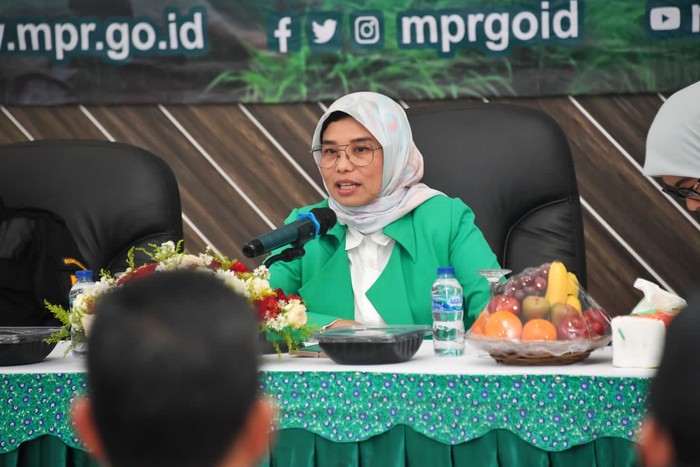 Anggota MPR dari Fraksi Partai Kebangkitan Bangsa (PKB) Neng Eem Marhamah Zulfa Hiz bertemu dengan ratusan petani dalam acara bertajuk ‘Satukan Aspirasi dan Potensi Menuju Kesejahteraan Pangan’ di Ciloto, Kabupaten Cianjur, Jawa Barat.