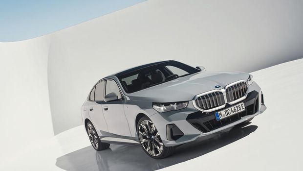 BMW Seri 5 G60 model 2024