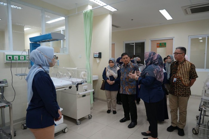 Dirut BPJS Kesehatan Tinjau Pelayanan bagi Peserta JKN di RSUD Cibinong