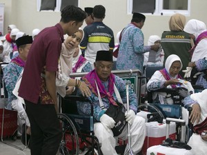 Termasuk yang Viral Kangen Ayam, Jemaah Haji RI Banyak yang Demensia