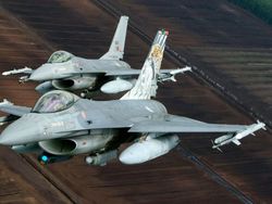 Sangarnya F-16, Jet Tempur Terlaris Dambaan Ukraina untuk Lawan Rusia