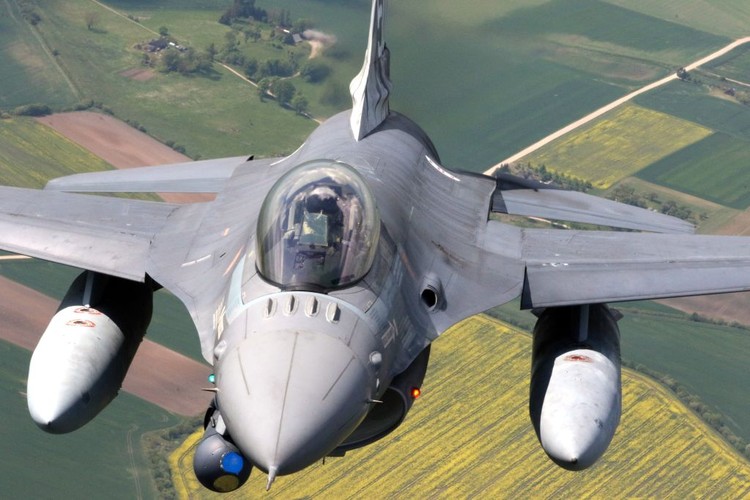 Jet tempur F-16