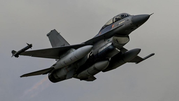 Jet tempur F-16