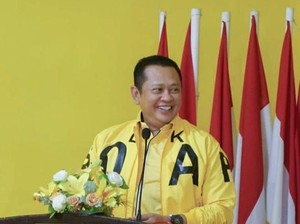 Dana Pemda Terus Mengendap saat Banyak Jalan Daerah Rusak