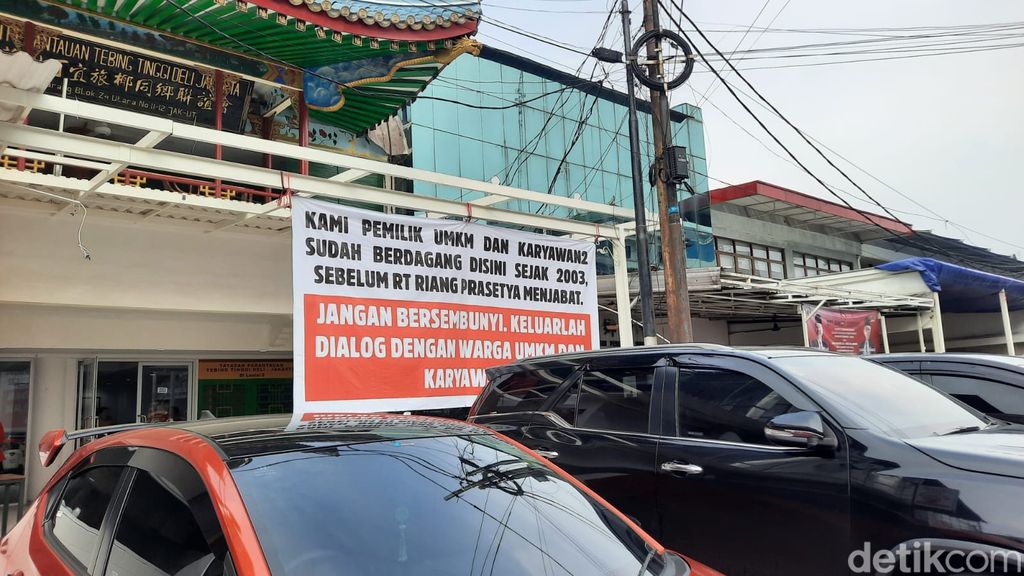Kondisi ruko makan jalan di Pluit, Jakut