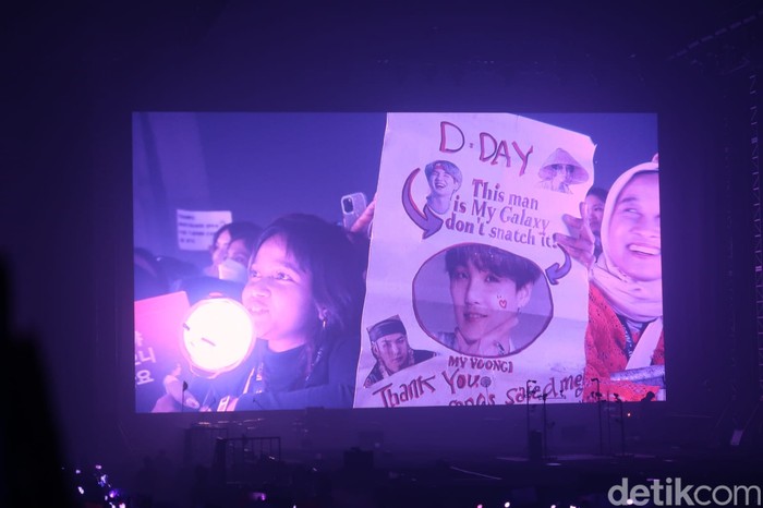 Konser Suga BTS Agust D D-DAY TOUR in Jakarta hari kedua berlangsung meriah pada Jumat (27/5/2023) di ICE BSD.