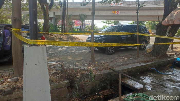 Lokasi penemuan mayat di got dekat ruko Puri Niaga Center, Jalan Puri Anjasmoro, Semarang, Minggu (28/5/2023).
