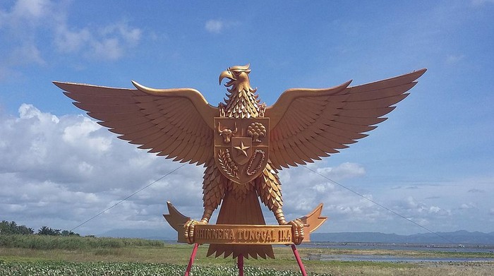 Monumen Garuda Emas di Gorontalo
