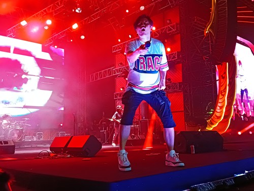 Penampilan Gigi di panggung Singaraja Fest di Keramas Aero Park, Gianyar, Bali, Sabtu (27/5/2023) malam.