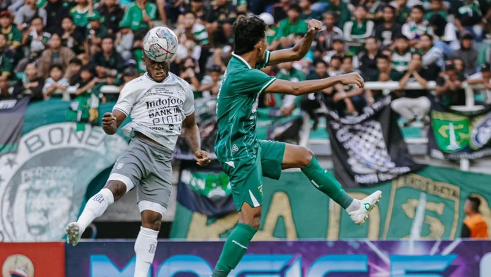 Privat Mbarga dalam laga Bali United melawan Persebaya, Minggu (28/5/2023).