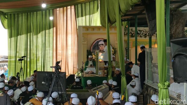 Prabowo di acara 'Ziarah Akbar Habib Munzir Almusawa'