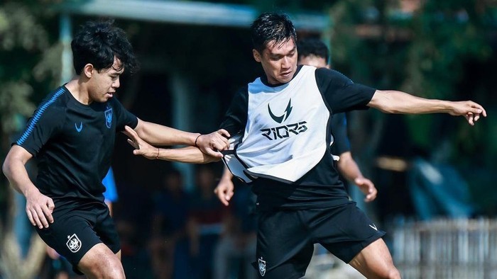Skuad PSIS Semarang saat melakoni sesi latihan menghadapi Liga 1 2023/2024.