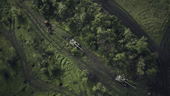 Russia Ukraine WarPenampakan dari Udara Medan Pertempuran Rusia-Ukraina di Donetsk Donetsk menjadi salah satu wilayah yang menjadi lokasi pertempuran Rusia dan Ukraina. Ini penampakan medan pertempurannya.