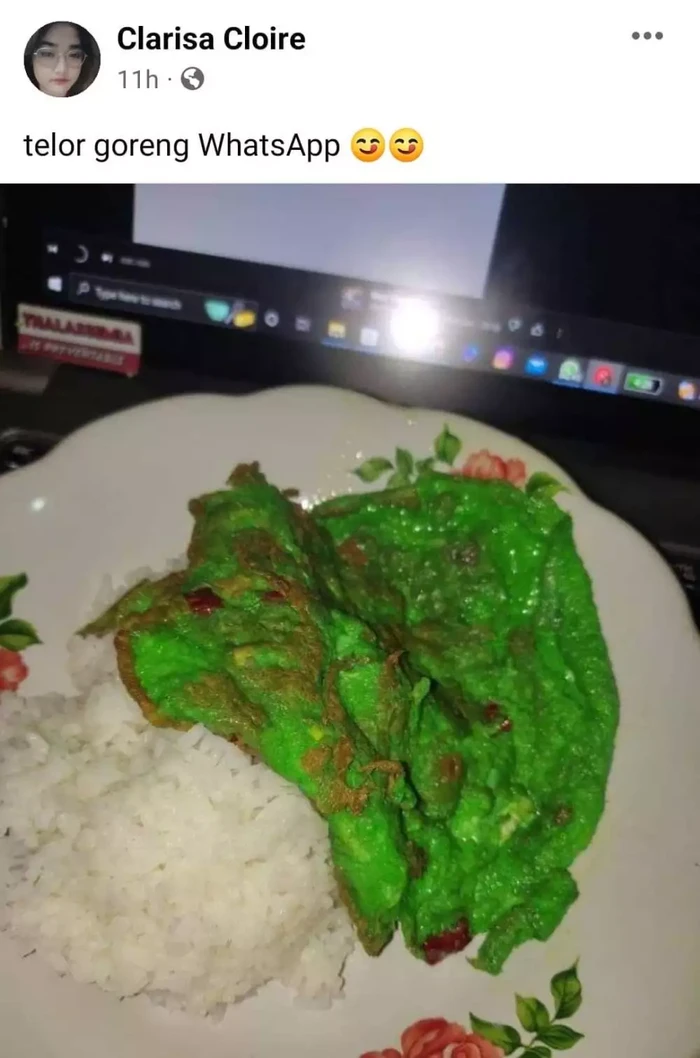 Telur goreng nyeleneh Telur goreng nyeleneh