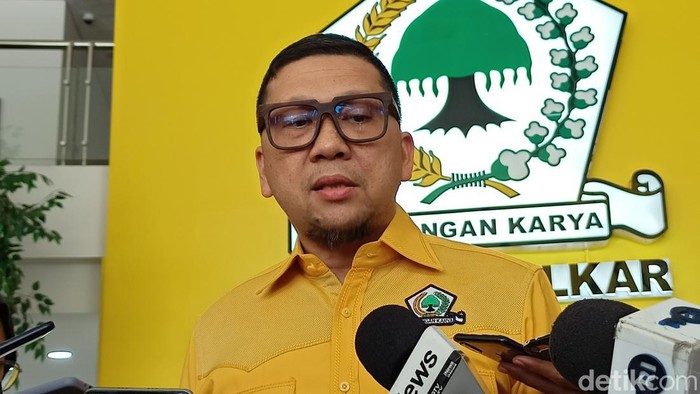 Waketul Golkar Ahmad Doli Kurnia di DPP Golkar, Jakarta Barat.