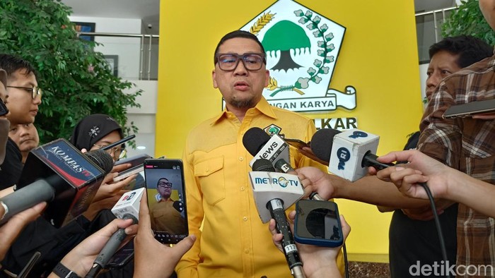 Waketul Golkar Ahmad Doli Kurnia di DPP Golkar, Jakarta Barat.