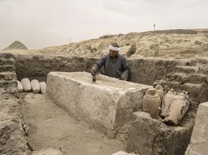 Ditemukan Dua Bengkel Mumifikasi Terbesar Mesir Kuno di Saqqara!