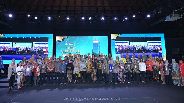detikcom terima anugerah Media Terpuji dari Kemendikbud Ristek, Senin (29/5/2023).