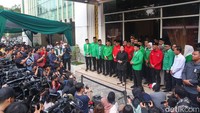 Ketua DPP PDI Perjuangan bidang Politik Puan Maharani memberikan keterangan bersama dengan PLT Ketua Umum PPP Mardiono usai pertemuan di kantor DPP PPP, Jakarta, Senin (29/5/2023).