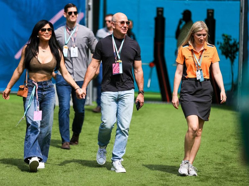 Jeff Bezos Lauren Sanchez