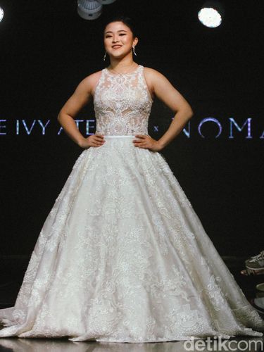 Koleksi The Ivy Atelier yang Pengantin di acara Wedding Fair, The St. Regis, Jakarta.