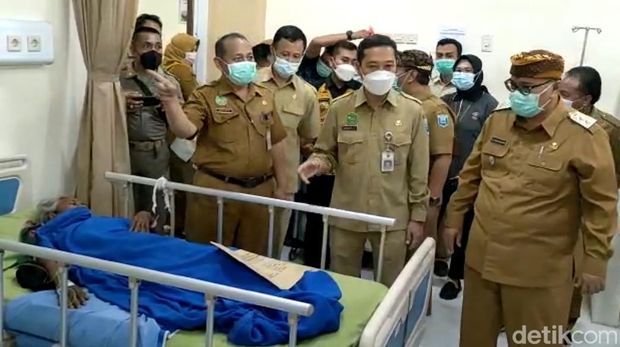 korban truk terguling di probolinggo bawa penumpang takziyah