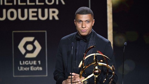Paris Saint-Germains French forward Kylian Mbappe delivers a speech after receiving the Best Ligue 1 Player award during the 31th edition of the UNFP (French National Professional Football players Union) trophy ceremony, in Paris May 28, 2023. (Photo by Bertrand GUAY / AFP) (Photo by BERTRAND GUAY/AFP via Getty Images)