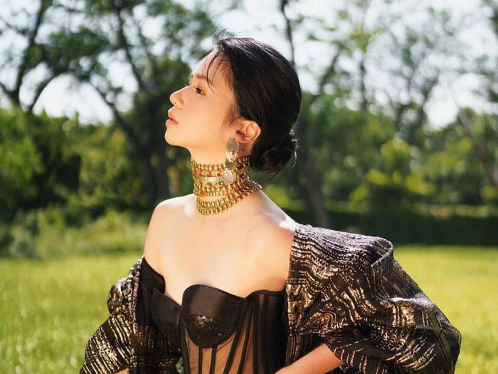 Laura Basuki dalam media sosial.
