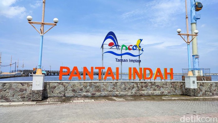 Masyarakat bisa masuk Ancol gratis sebulan dalam rangka HUT ke-496 Kota Jakarta. Promo ini berlaku mulai dari tanggal 21 Mei hingga 22 Juni 2023. Cek di sini!