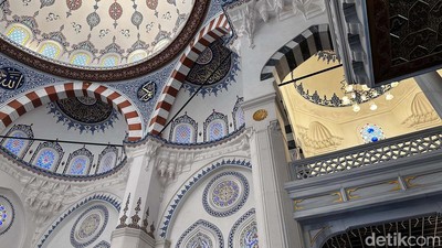 Megahnya Masjid Tokyo Camii di Jepang