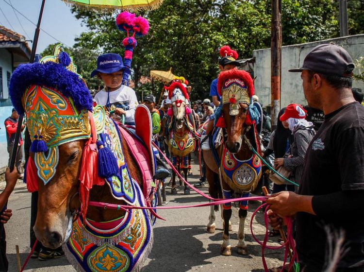 Melihat Festival Budaya Tradisional Sunda Kuda Renggong di Sumedang