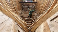 Pelaku industri galangan kapal kayu berharap adanya regulasi khusus terhadap proses perbaikan dan pembuatan baru kapal kayu untuk nelayan yang masih terkendala bahan baku sejak berlakunya moratorium logging (jeda tebang) yang dikeluarkan Pemerintah Aceh pada pertengahan 2007.  