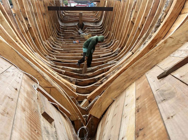 Menengok Galangan Kapal Nelayan