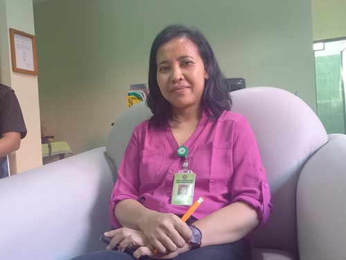 Dokter Spesialis Saraf Neurologi RSUD Buleleng Luh Putu Lina Kamelia memberikan keterangan bahwa ada delapan pasien mengarah ke MSS. Dua di antaranya dinyatakan positif MSS setelah menjalani tes mikrobiologi, Senin (29/5/2023). (Made Wijaya Kusuma/detikBali)