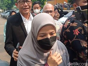 Isak Tangis Natasha Rizki Bantah Fitnah Desta Selingkuh dengan Gege Elisa