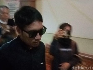 Hadapi Sidang Cerai, Desta-Natasha Rizki Sepakat soal Hak Asuh Anak