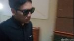 Natasha Rizki Membumi dan Desta Serba Hitam di Sidang Perdana Cerai
