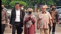 Natasha Rizki memohon doa agar sidang cerai dengan Desta berjalan dengan lancar dan baik. Foto: Ahsan/detikHOT