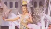 Meskipun wajahnya sudah berseliweran di Negeri Gajah Putih, nama Nong Poy baru meledak setelah ia berpartisipasi dalam kontes khusus waria Miss International Queen 2004. (Foto: dok. Miss International Queen)