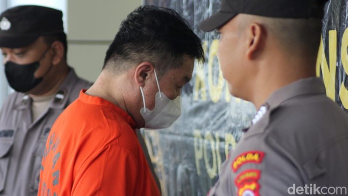 Pelaku predator seks yang mencabuli belasan anak di bawah umur.