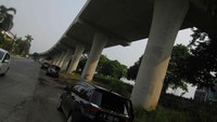 Ini proyek tersebut nampak memprihatinkan akibat dibiarkan terbengkalai selama bertahun-tahun.