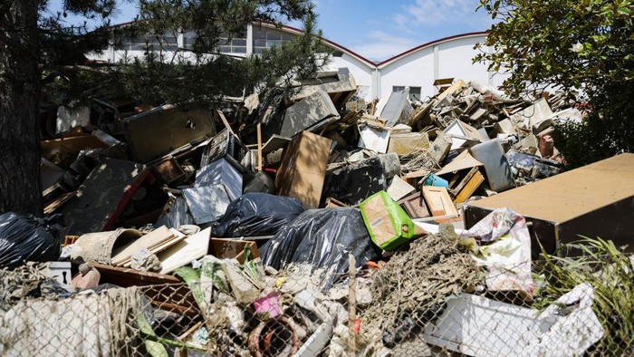 Banjir di Emilia Romagna, mengakibatkan rumah di kawasan tersebut tampak rusak. Begini penampakannya.