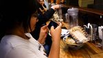 Restoran ini Sajikan Ramen dengan Topping Kecoa Raksasa